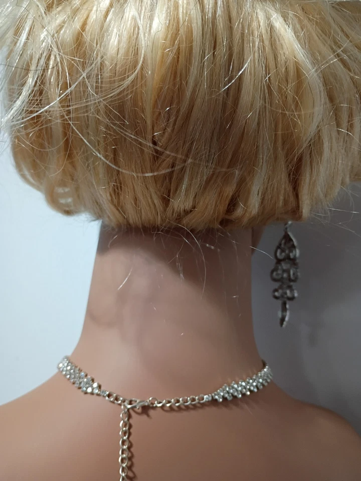 613 Blonde Long Handsewn Human Hair Lace Front Wig - Image 4 of 4