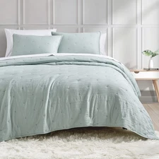 Embroidery Quilt Set 3-Piece Oversized Queen Quilt Set Pre-Washed Microfiber ...