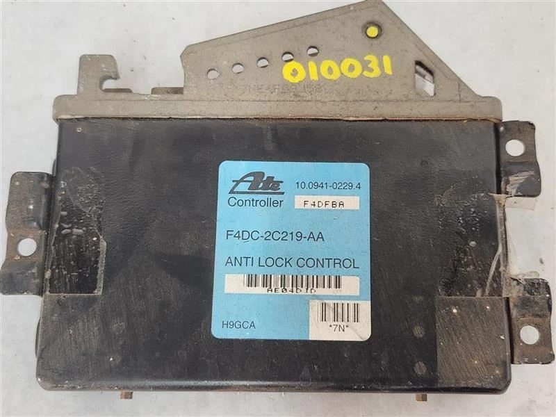 Chassis ECM ABS Right Hand Front Engine Compartment Fits 90-95 SABLE 3791856 Foto 2 de 4