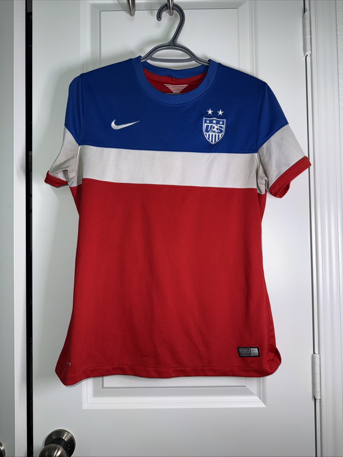 NIKE USMNT 2014 WORLD CUP BOMB POP AUTHENTIC JERSEY USA SIZE YOUTH LARGE