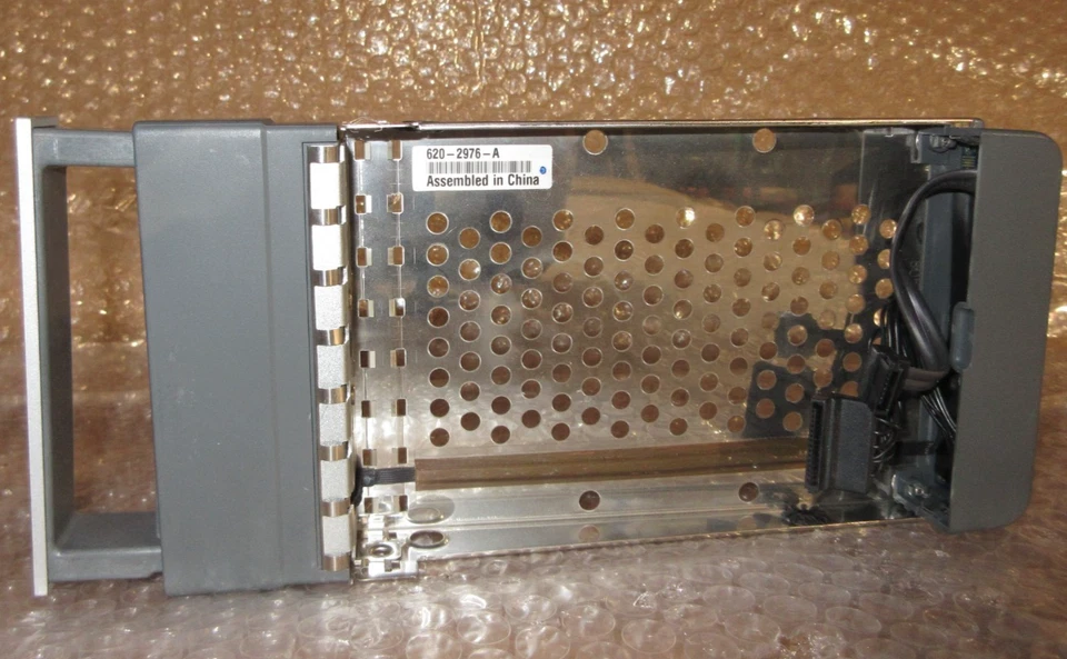 Apple Xserve RAID/G4 3.5" IDE Hard Drive Caddy with 500GB HDD 620-2976-A - Image 2 of 4