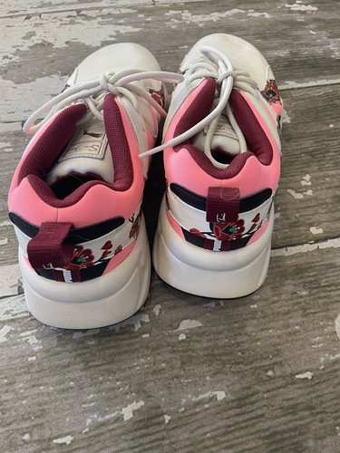 PUMA Nova x Sue Tsai Cherry Bombs Womens Sneakers Shoes 369560-01 US 9.5 EU 40.5 - Picture 6 of 6