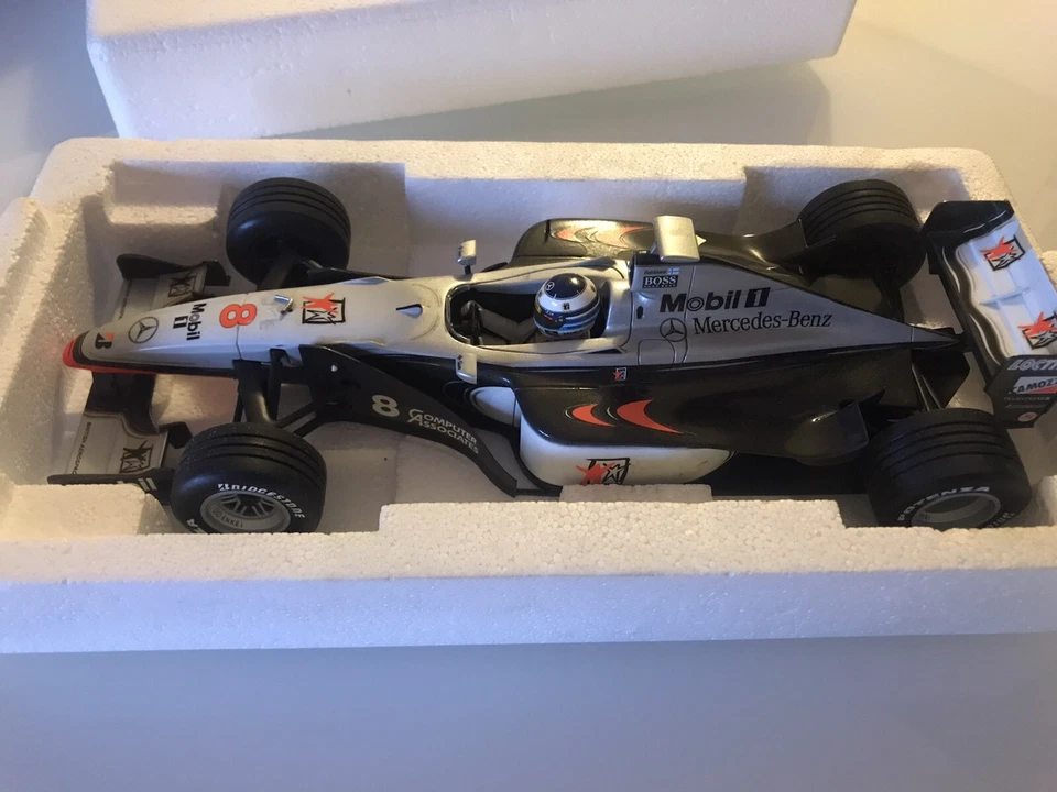 McLaren mp4/13 Mika Hakkinen Minichamps 1/18 McLaren Collection - Immagine 4 di 4