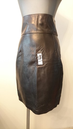 Jupe Courte En Cuir D'agneau Chantal Thomass Paris - Noire, Taille 36, Vintage Très Bon état