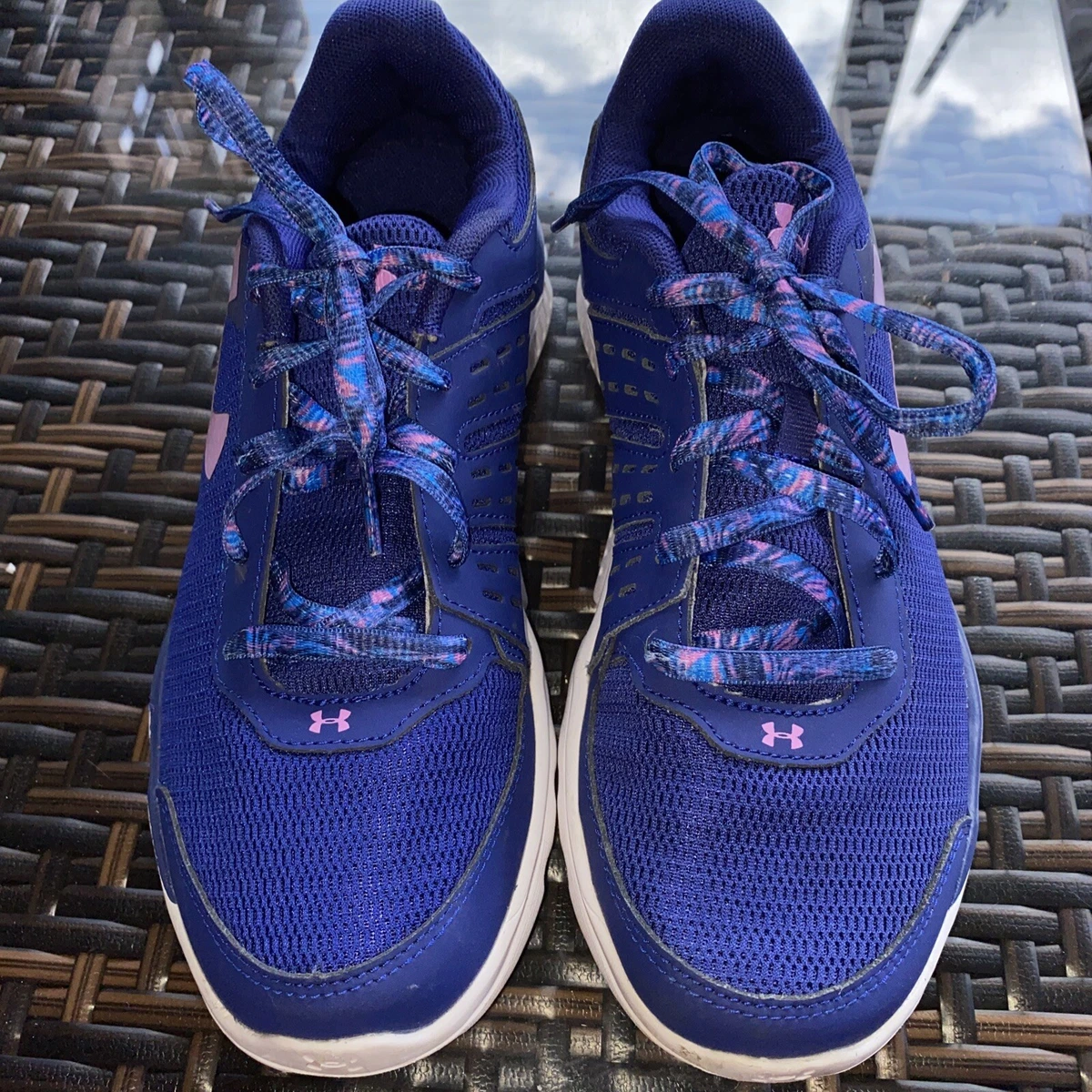 Sneakers under best sale 5