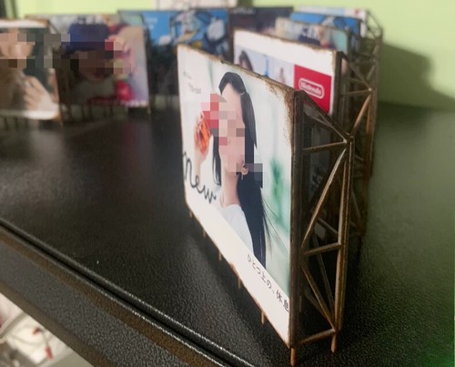 1/64 Diorama Metall Klammer Werbetafel Modell Stadt Straßenszene Schild Tafel Requisite - Bild 21 von 37