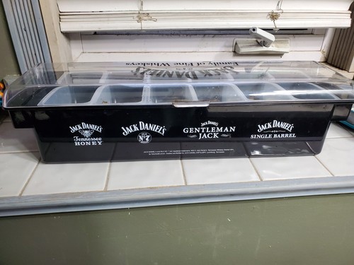 Jack Daniels Family of fine Whiskeys Sorter storage case 2015 - Picture 4 of 6