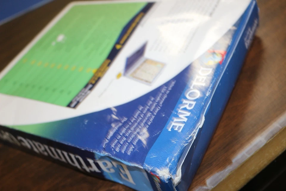 DeLorme Earthmate LT-20 GPS Plus Street Atlas Brand New In Box - Image 3 of 3