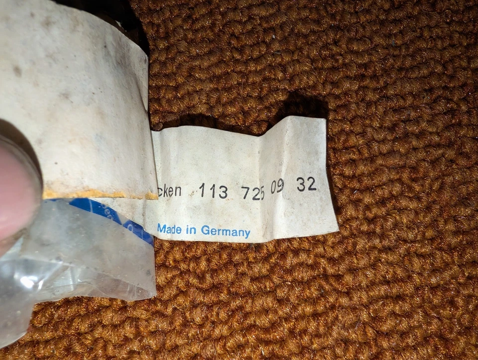 Guía ventana delantera izquierda mercedes original 230sl 250sl 280sl w113 1137250932 Foto 2 de 4