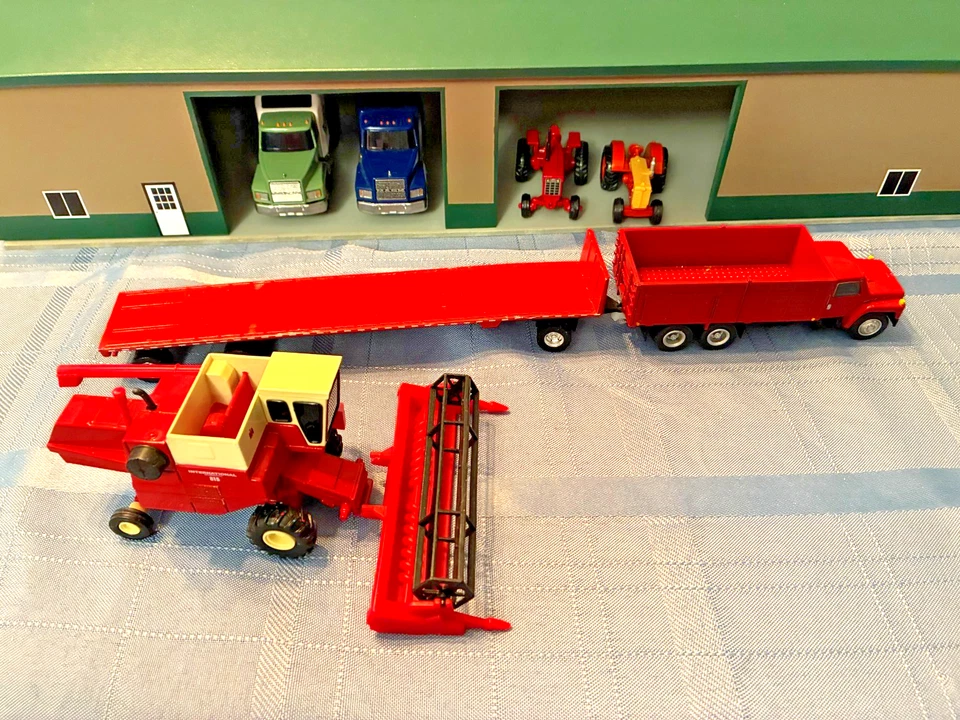 DCP International Custom Built Grain Harvest - Combine & Trailer - Farm 1/64 - Image 2 of 4