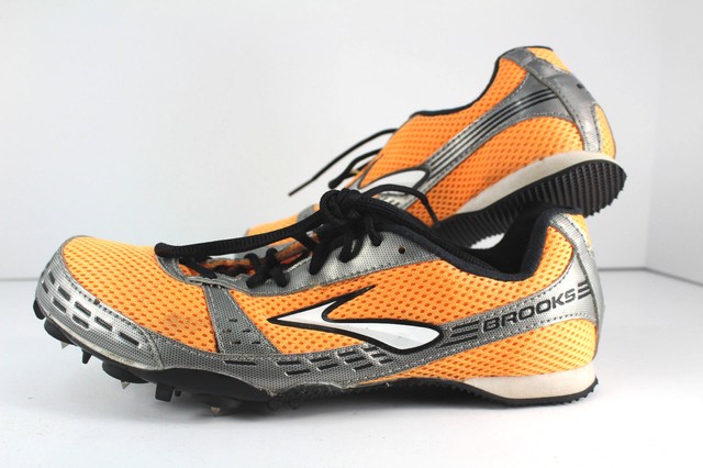 brooks middle distance spikes
