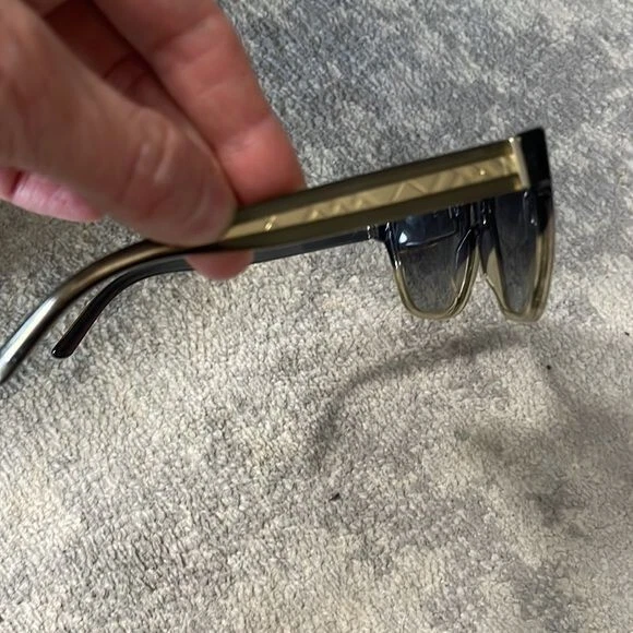 Burberry Ombre Gradient Oversized Butterfly Sunglasses with Case - Image 3 of 4