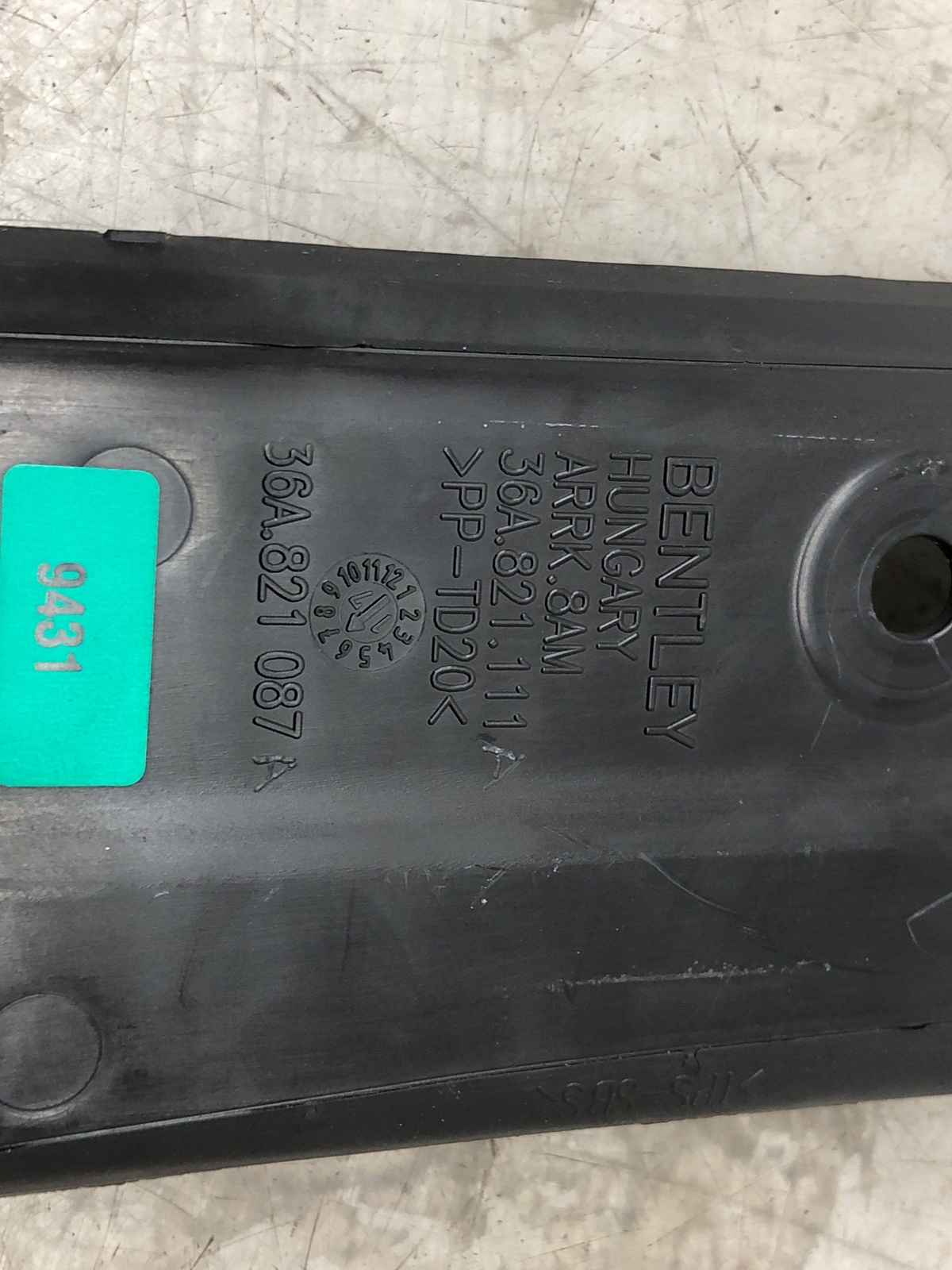 2016-2020 BENTLEY BENTAYGA FRONT LEFT INNER FENDER LINER FENDER PANEL 36A821111