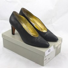  208 Vtg PANCALDI Italy Black Embossed Scales Kid Leather Pumps sz 8.5B 8 40