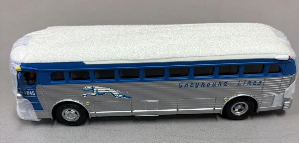 MTH Rail King  30-50052  Greyhound  -  Greensburg, Brady's Train   Die-Cast Bus - Image 4 of 4