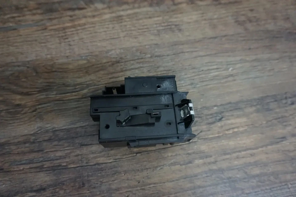 VW CC Passat CC Interruptor de encendido 3C0905843AE Cierre de encendido Cierre - Imagen 2 de 3