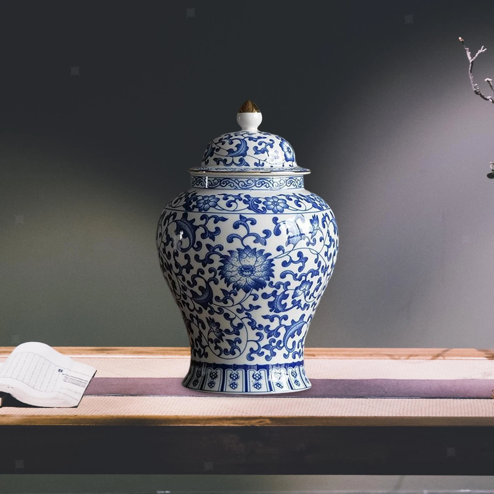 Ceramic Ginger Jar Porcelain Jar Decorative Ceramic Flower Vase with Lid Blue