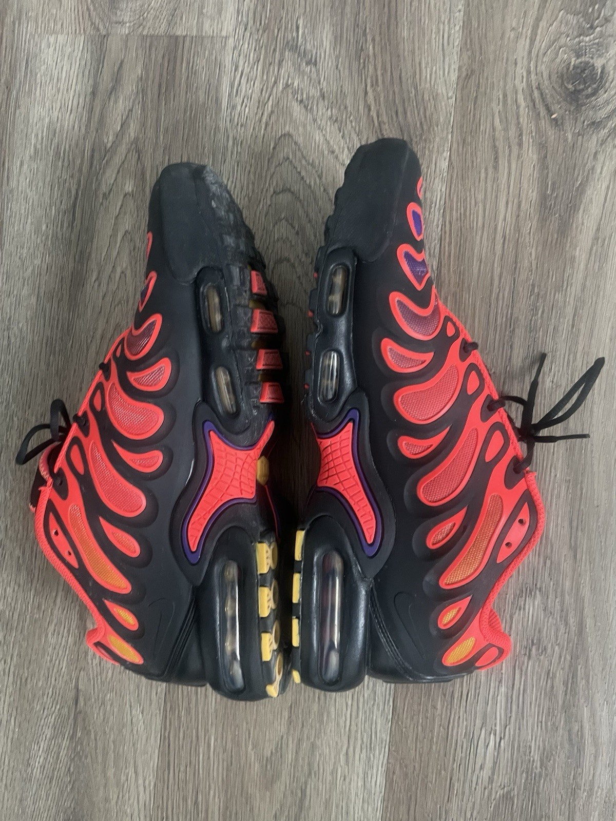 Men Size 10 Nike Air Max Plus Drift All Day Bright Crimson FD4290-003 thumbnail 3