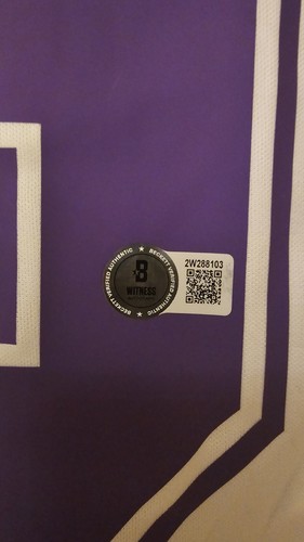 Hugo Sanchez Hand Signed Real Madrid Jersey#9 With Beckett COA - Picture 4 of 6