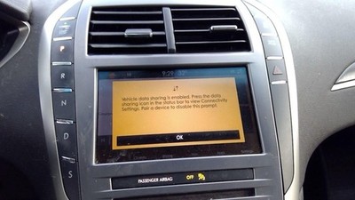 Used Front Center Infotainment Display fits: 2019 Lincoln Mkz front center dash