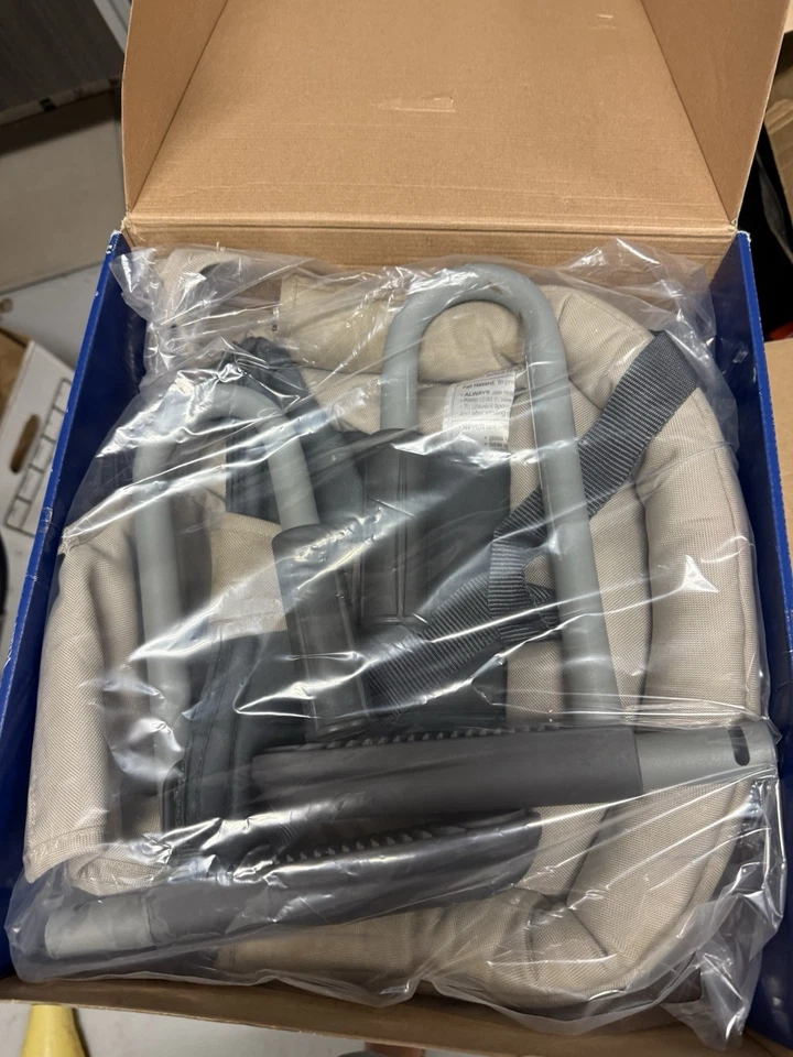 Cadeira de mesa Inglesina AY90F6BLKUS/D - Cinza - Imagem 3 de 4