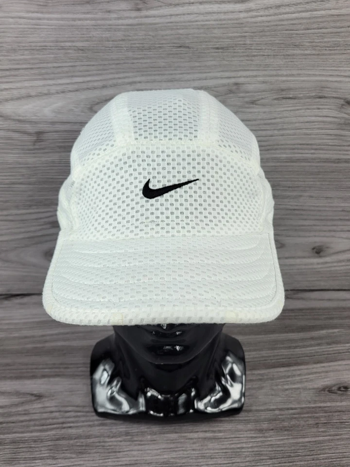 Gorra Nike Tailwind blanca malla Swoosh de colección 2000 y2k Dri-Fit Eminem Foto 2 de 4