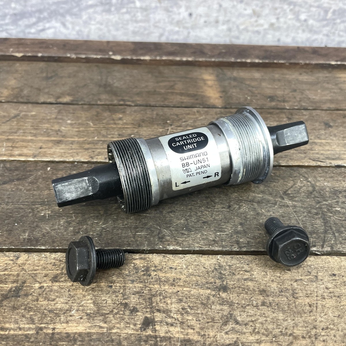 Shimano BB-UN51 Sealed Bottom Bracket 68mm BSA 127.5mm Square