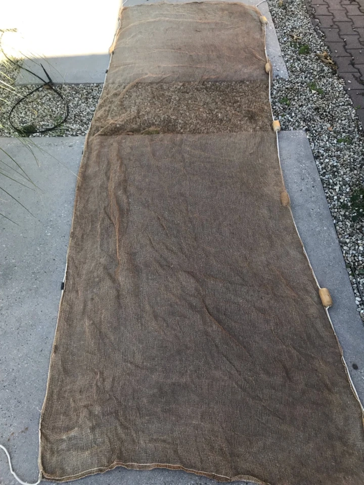 Red de pesca vintage 4x12 con flotadores de madera en cuerda peso plomo antiguo decoración náutica Foto 2 de 4