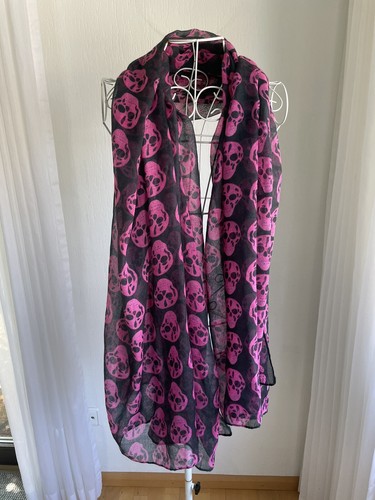 Skull / Schal / Totenkopf / Schwarz / Pink