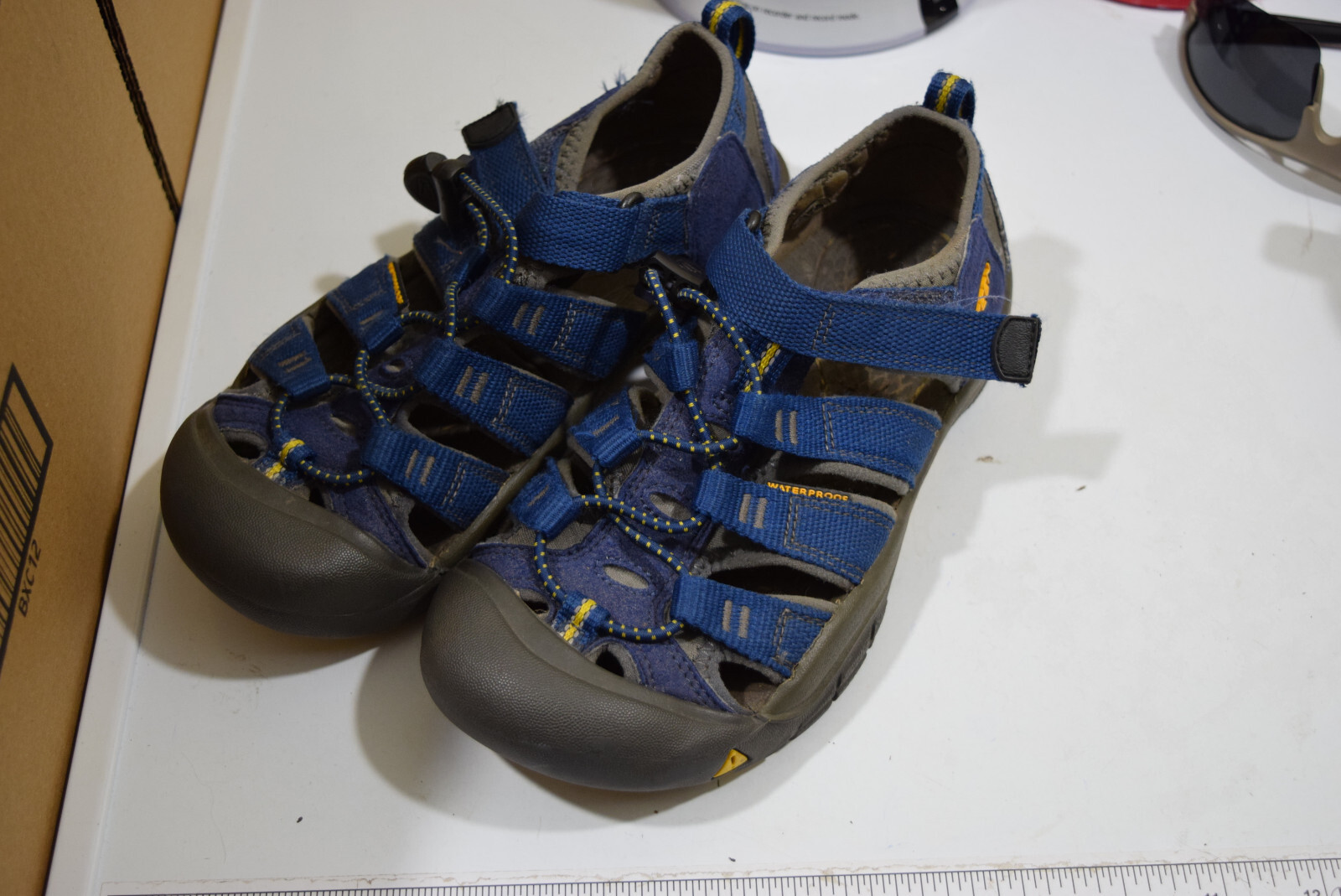 Keen YOUTH 2 sandali blu punta chiusa acqua campeggio escursionismo scarpe pescatore RAGAZZI
