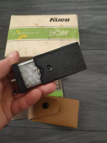 Miniature Soviet "spy camera" Kiev- 30m Film 16mm film camera Made in USSR - Picture 5 of 10