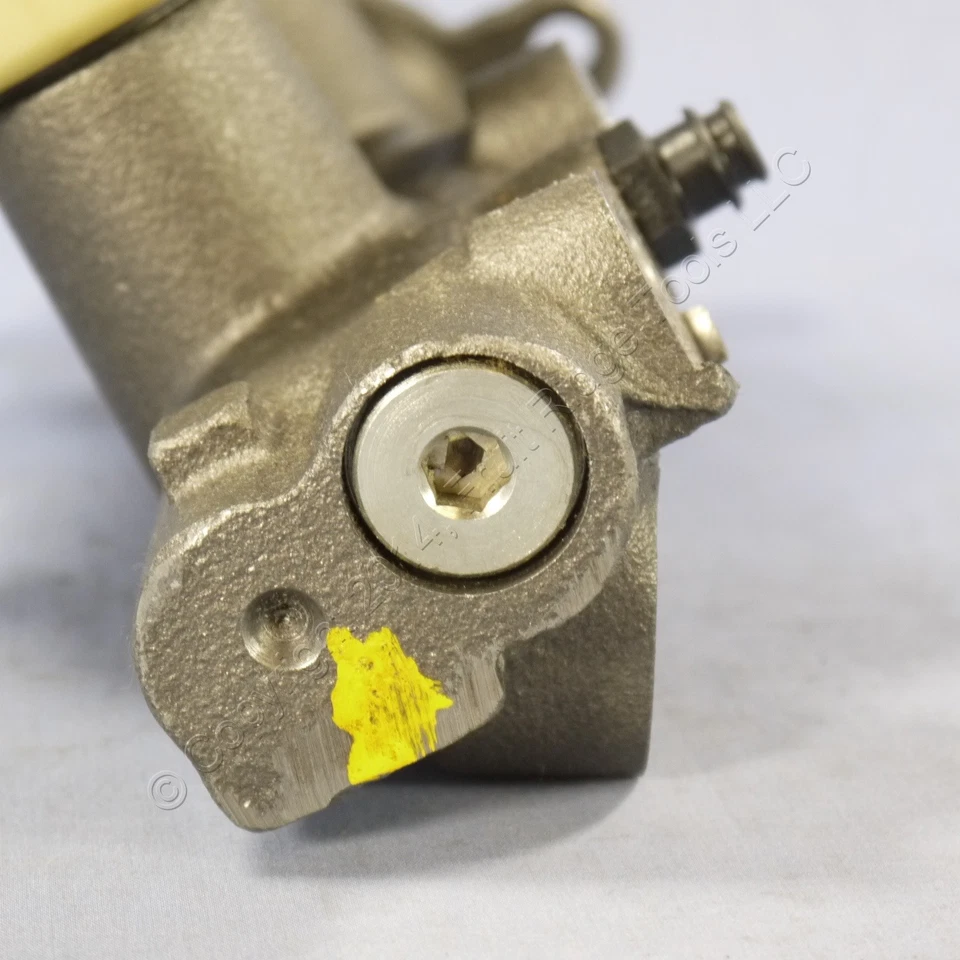 Brake Master Cylinder for 81 82 83 84 Century Cimarron Z24 Ciera 6000 - Image 4 of 4