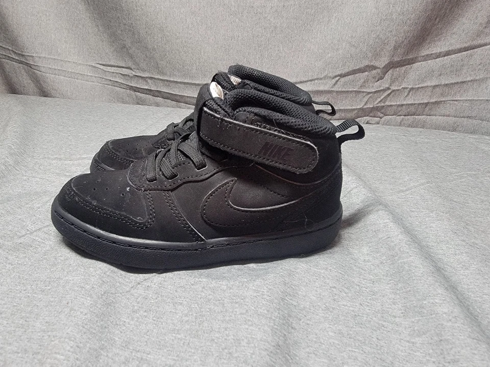 Zapatos de baloncesto Nike Court Borough Mid 2 niños niñas talla 10C negros CW5869-001 Foto 3 de 4