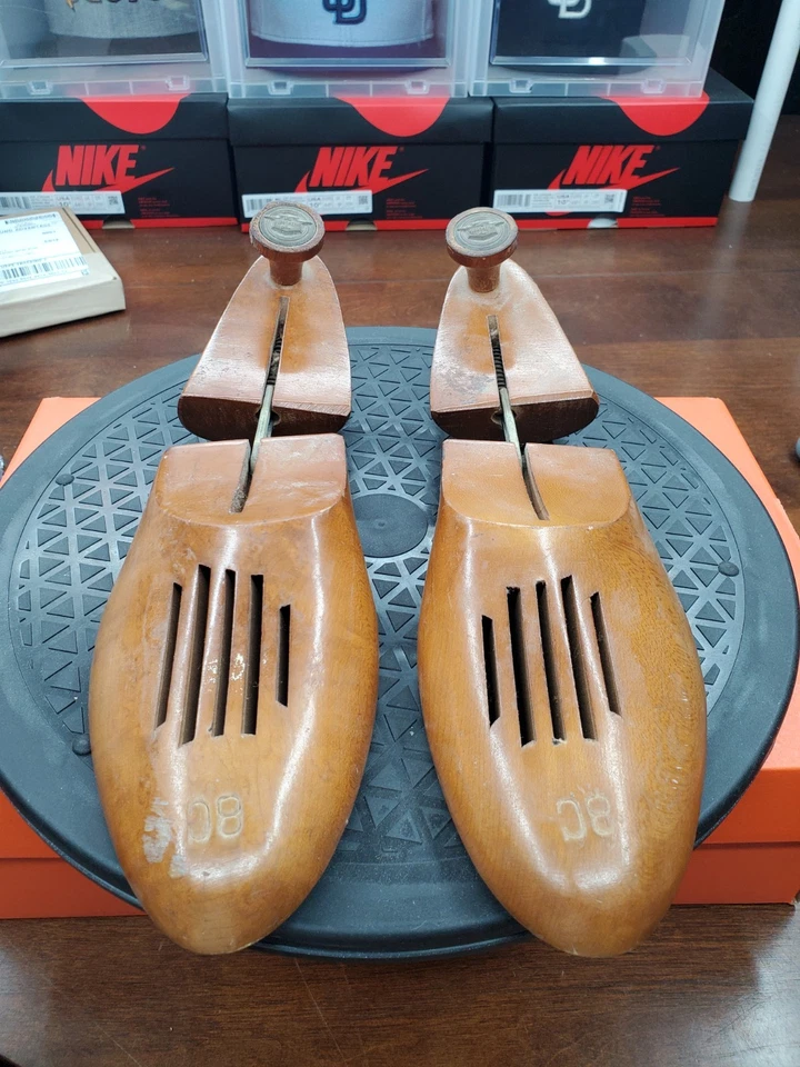 Maca de sapato vintage Florsheim par tamanho 8C madeira maciça - Imagem 2 de 4