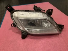 92201-G5000 KIA NIRO 2017-19 LEFT SIDE DRIVER FOG DRL LIGHT OEM USED HALOGEN