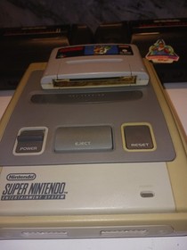 Super Nintendo Spielekonsole  mit Super Mario Bros + 2x Sega Mega Drive 2 Konsol