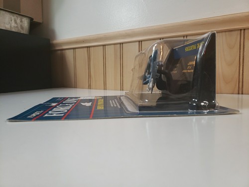 Ertl 1990 Force One Marine Fighters F-18 Hornet/AV-8B Harrier Miniature Diecast - Picture 12 of 24