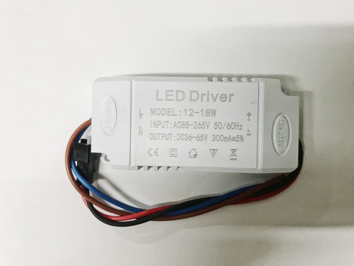 Driver LED 300mA 1-3w 4-7w 8-12w 18w 20w 18-25w 25-36w Alimentatore LED A Corrente Costante For Il Pilotaggio Del Trasformatore LED(25-36W 300ma - Foto 4