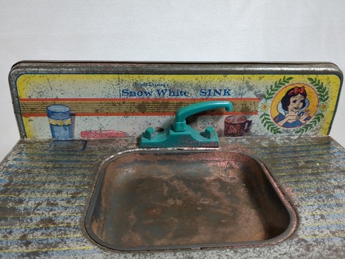 Vintage Walt Disney Snow White & The 7 Dwarfs Wolverine Tin Toy Sink - Picture 4 of 10