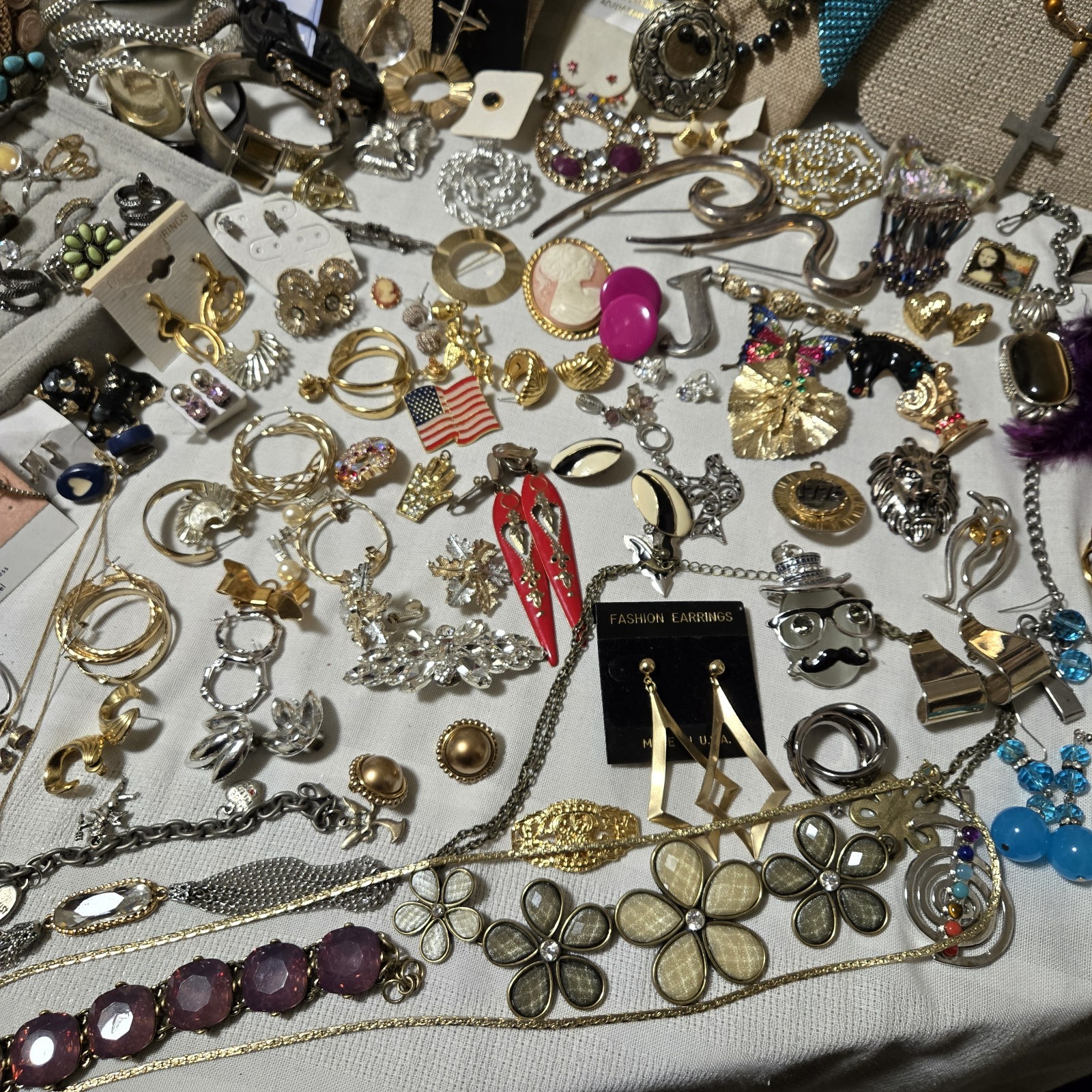 Modern Vtg 9 Pounds Unsigned Statement Necklaces … - image 11