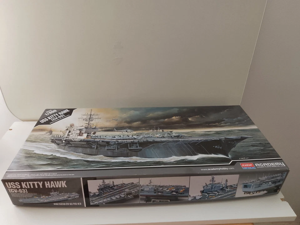 MODELLINO nave 1/800 USS CV-63 KITTY HAWK Academy 14210 scala 1:800 STUPENDA - Immagine 2 di 4