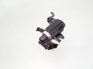 Volkswagen Golf IV 2000 Diesel 50kW Turbolader Druckwandler Magnetventil