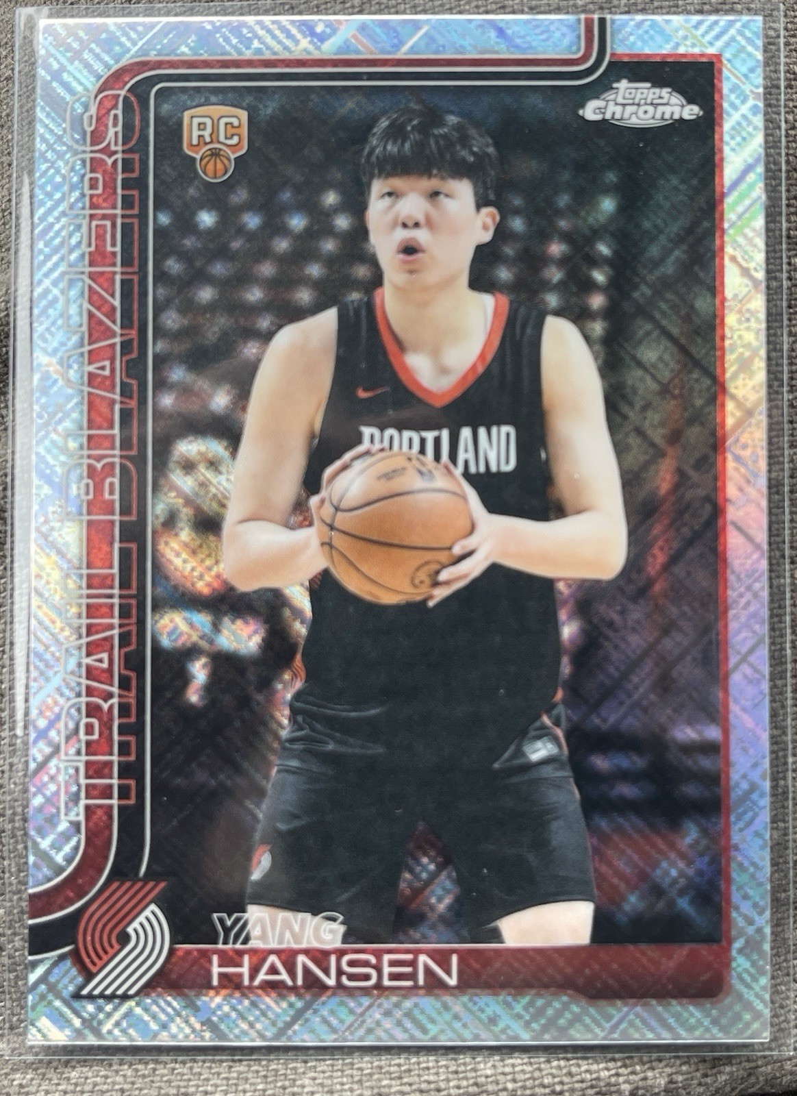 2025-26 Topps Chrome Yang Hansen Skylight Refractor #266 RC Blazers
