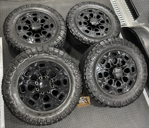 GMC 20" Sierra 2500 3500 Denali Black OEM Wheels Nitto 35" Tires Rims Chevy TPMS
