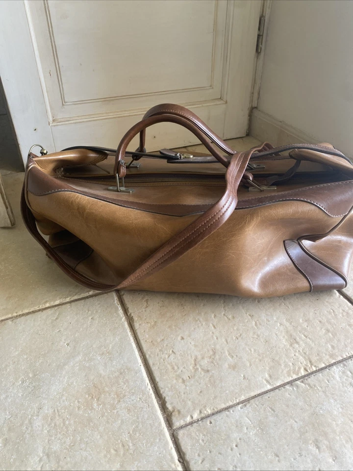 Sac de voyage Vintage type médecin en cuir et fermoirs en laiton et sangles - Photo 2/4