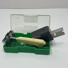 Vintage GEM Featherweight Single Edge SE Safety Razor Set w Case 1950'S