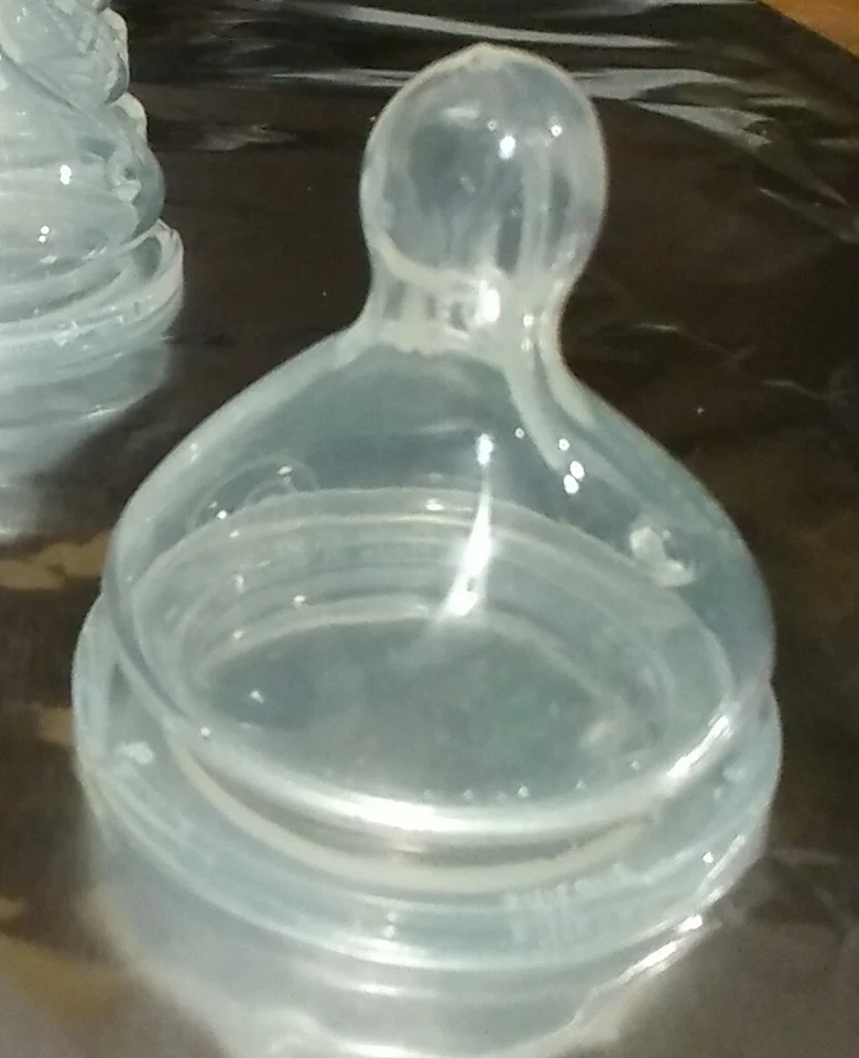 Lot 5 Pack New NUK Anti-Colic Clear Silicone Slow/Medium Flow Nipples - Image 2 of 4