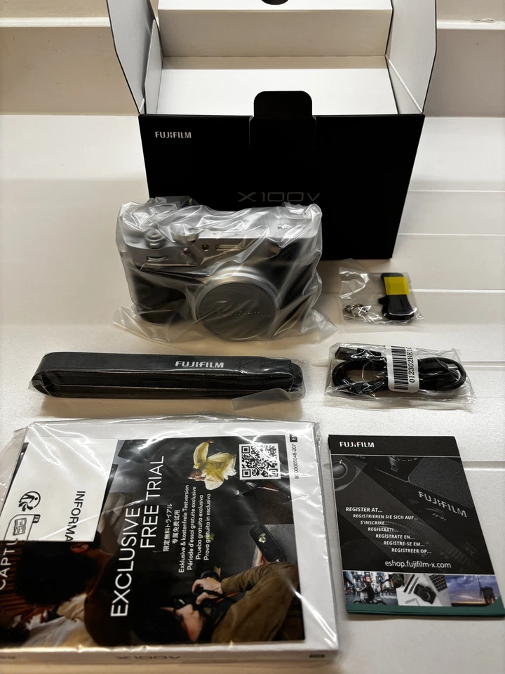 Fujifilm X100V Camera [Silver] – MINT / UNUSED / BOXED / ZERO SHUTTER COUNT - Image 1 of 4
