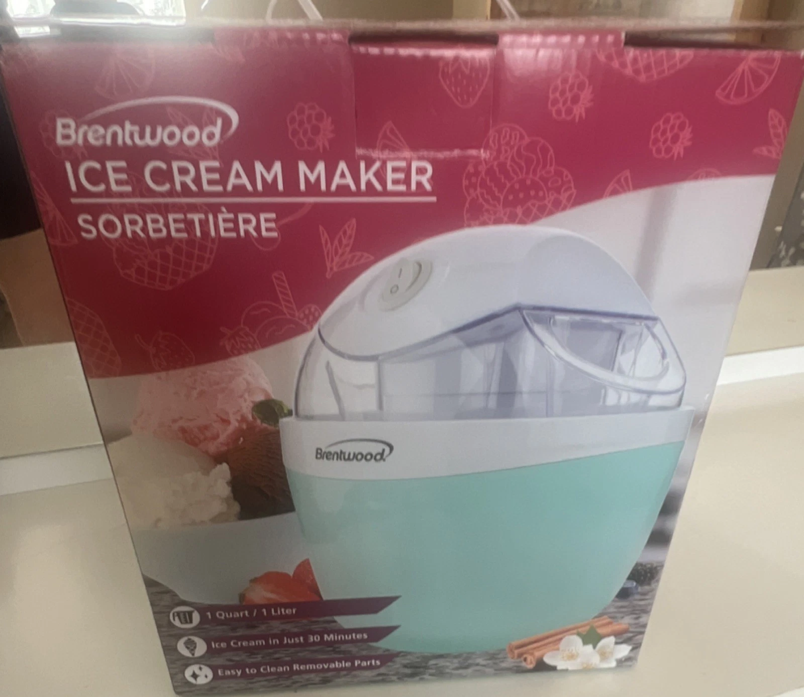 Brentwood 1 Qt Electric Ice Cream Maker Freezer Bowl 15W 120V White/Green