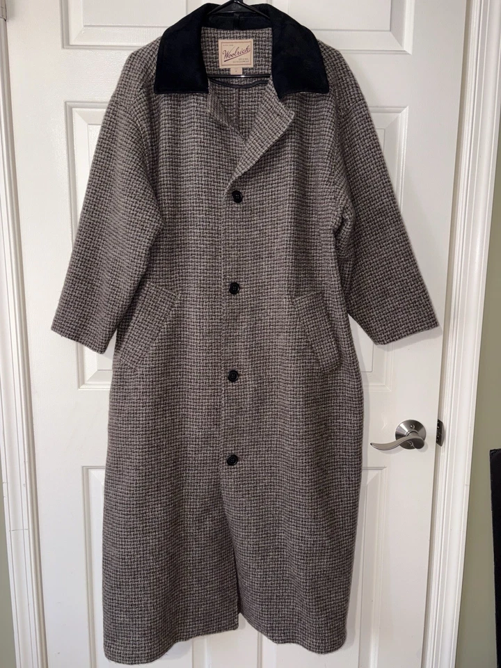 Woolrich Trench Coat 100% Wool Plaid Men’s Medium Gray & Black Lambsuede Collar - Image 2 of 4